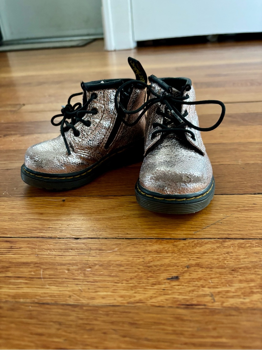 DR. MARTENS Kids Metallic Rose Gold Boots